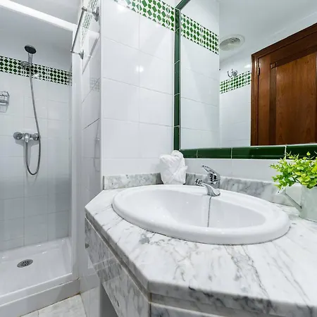 Апартаменти Seaview Deluxe