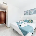 Seaview Deluxe *